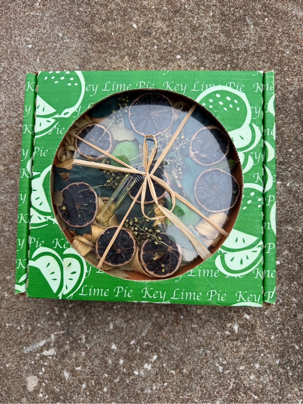 Key Lime Pie Decorative Potpourri Gift Box - Green. NWB